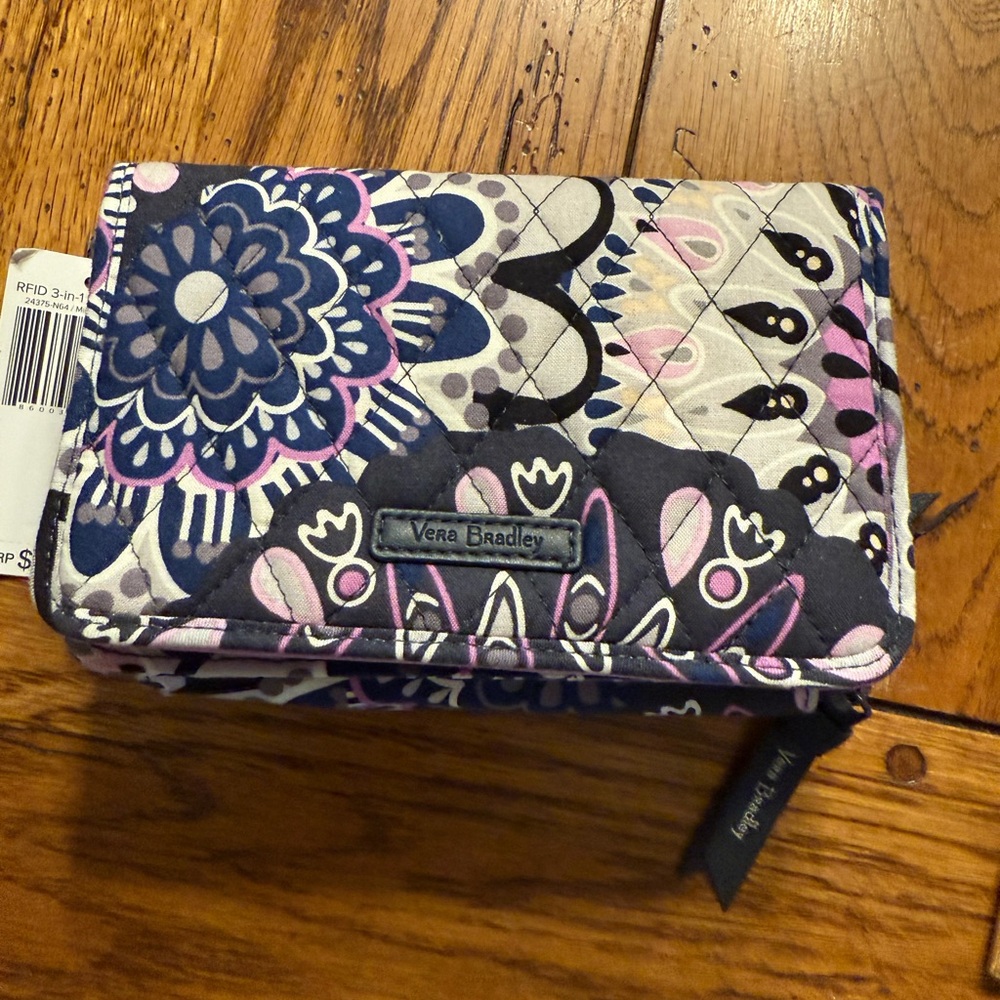 Brand New Vera Bradley RFID 3-in-1 crossbody in Mimosa Medallion